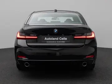 BMW 318i Sedan