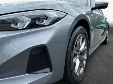 BMW 318d Sedan