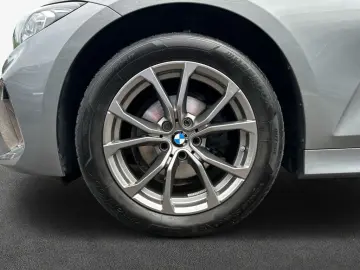 BMW 318d Sedan