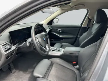BMW 318d Sedan