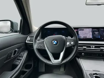 BMW 318d Sedan