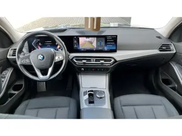 BMW 320d xDrive Sedan