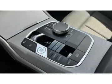 BMW 320d xDrive Sedan