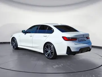 BMW 318i M SPORT Sedan
