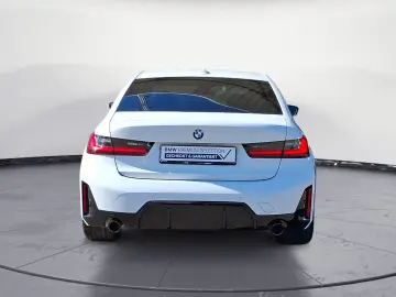 BMW 318i M SPORT Sedan