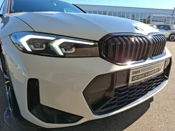 BMW 318i M SPORT Sedan
