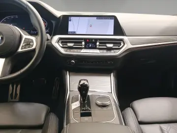 BMW 318i Limousine M Sport Harman Kardon
