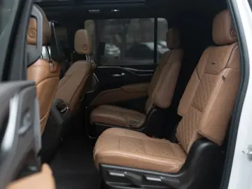 Cadillac Escalade 6.2 V8   7 LOCURI   HUD   360    PPF   4x4