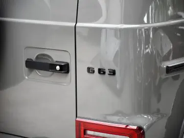 MERCEDES-BENZ G 63 AMG   G manufaktur   Sternenhimmel   Grey
