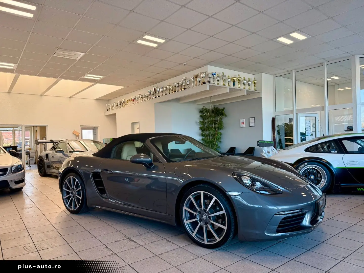 PORSCHE 718 Boxster 20 Zoll   BOSE   Bi-Color   PCM-Navi
