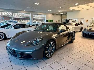 PORSCHE 718 Boxster 20 Zoll   BOSE   Bi-Color   PCM-Navi