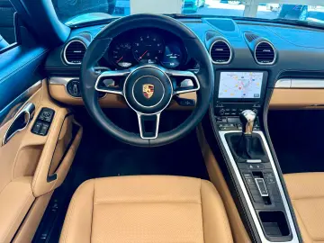 PORSCHE 718 Boxster 20 Zoll   BOSE   Bi-Color   PCM-Navi