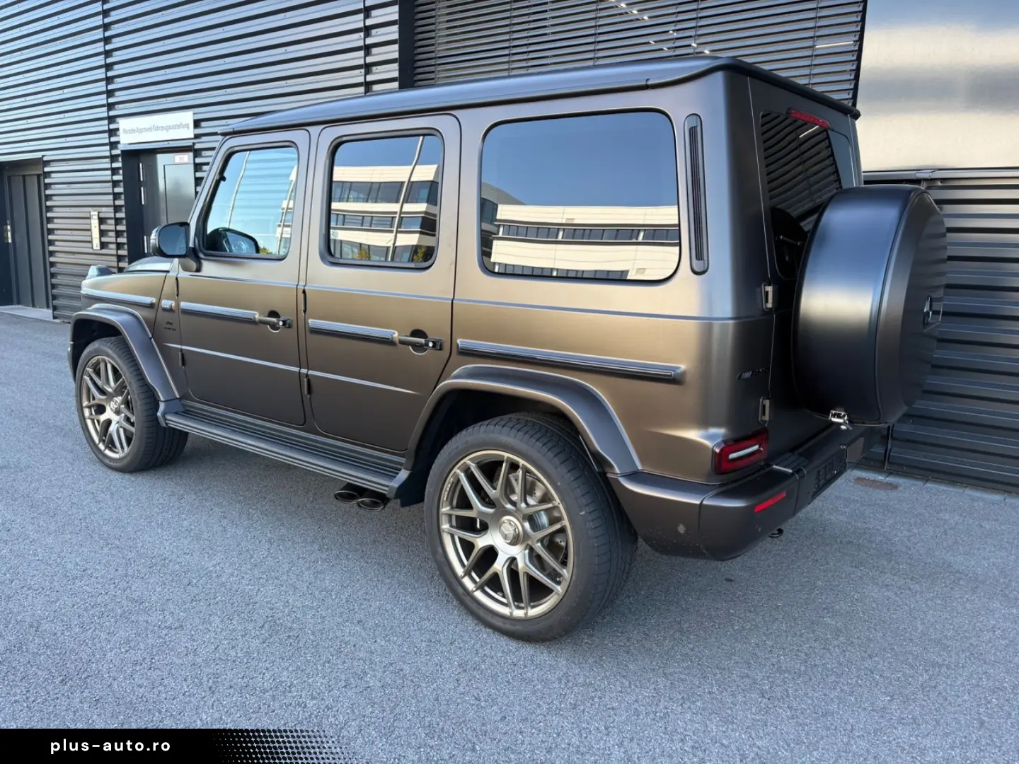 MERCEDES-BENZ G 63 AMG MEGAVOLL-1.HAND-1700 KM !! FACELIFT