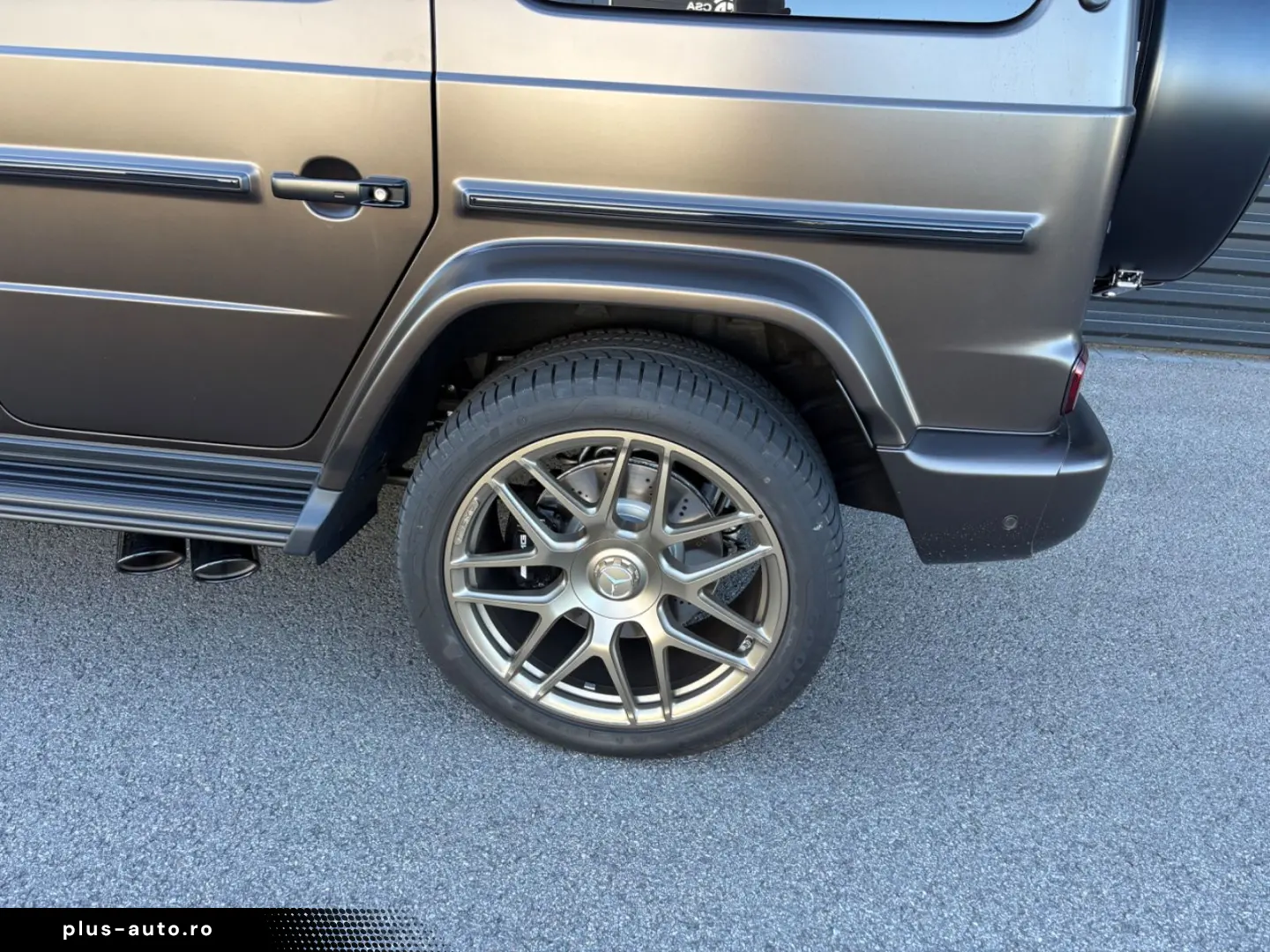 MERCEDES-BENZ G 63 AMG MEGAVOLL-1.HAND-1700 KM !! FACELIFT