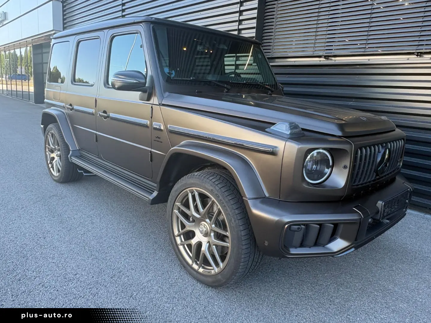 MERCEDES-BENZ G 63 AMG MEGAVOLL-1.HAND-1700 KM !! FACELIFT