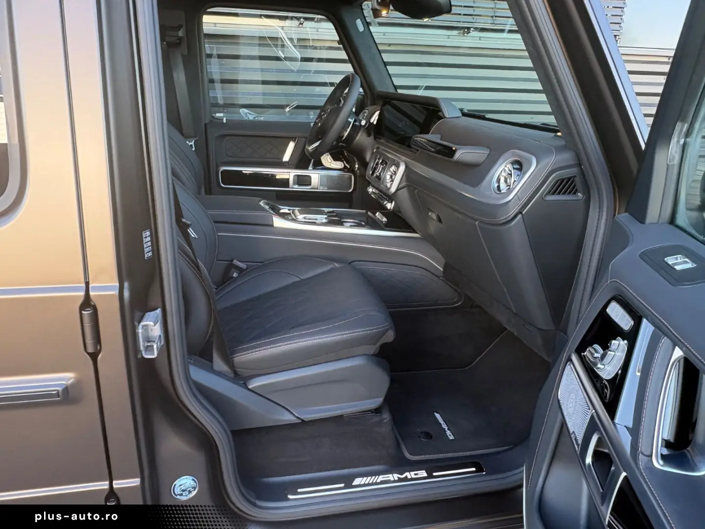 MERCEDES-BENZ G 63 AMG MEGAVOLL-1.HAND-1700 KM !! FACELIFT