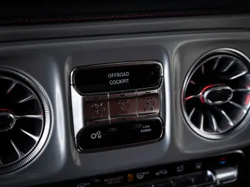 MERCEDES-BENZ G 450d AMG-Line SUPERIOR MBEAM DISTR G…