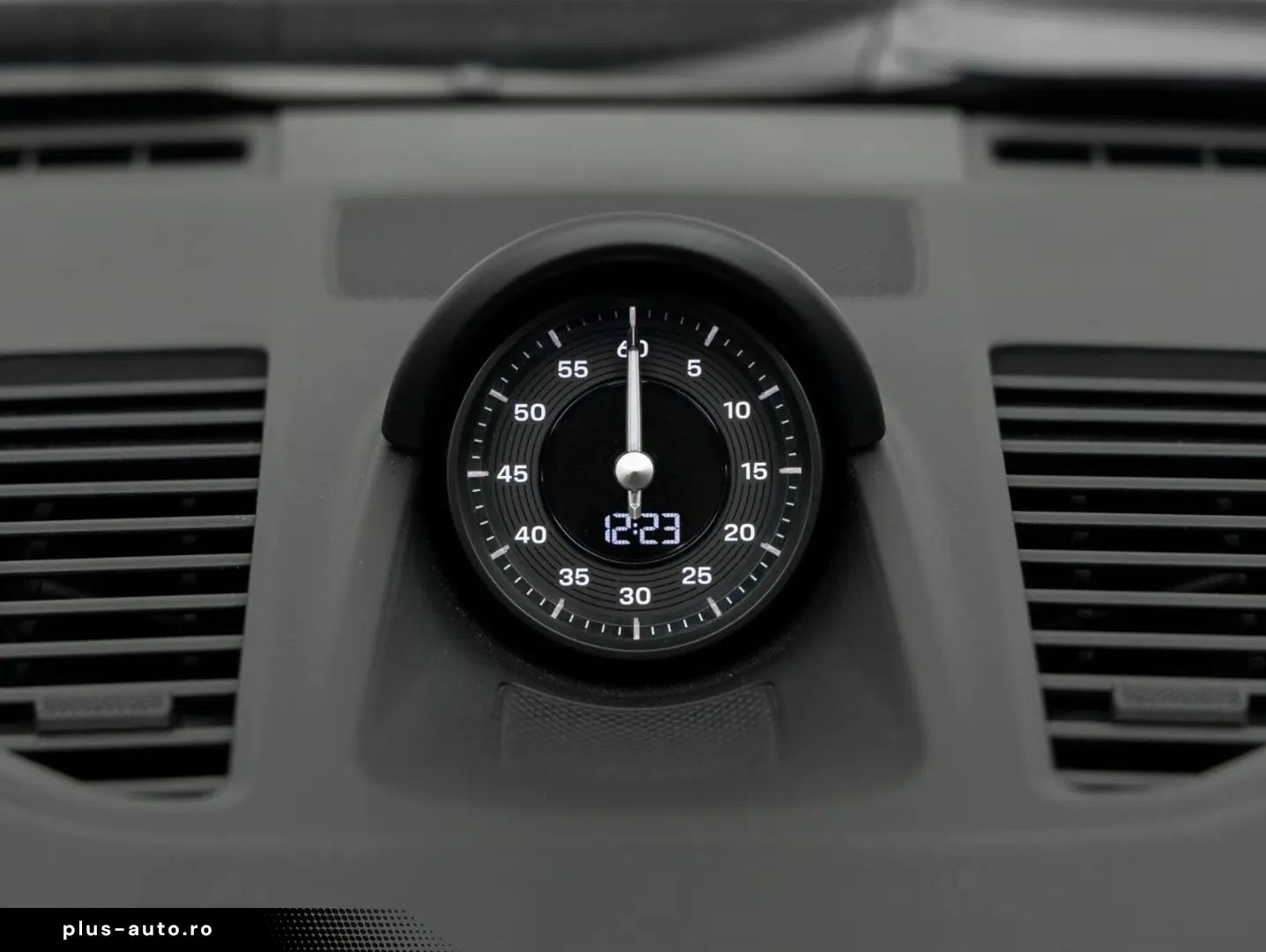 PORSCHE 911 Carrera   PTS Nato Olive   Aerokit   Chrono