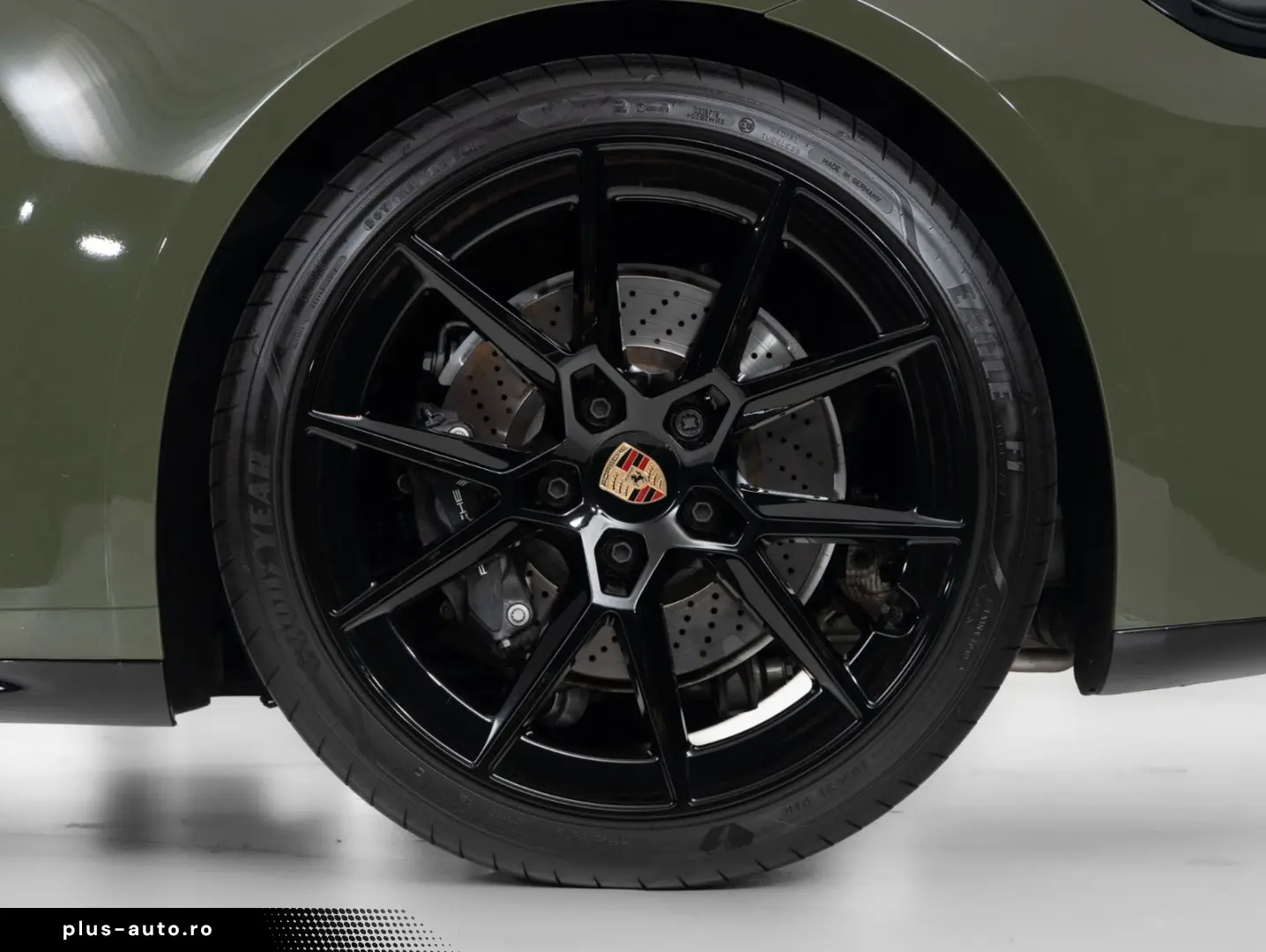PORSCHE 911 Carrera   PTS Nato Olive   Aerokit   Chrono