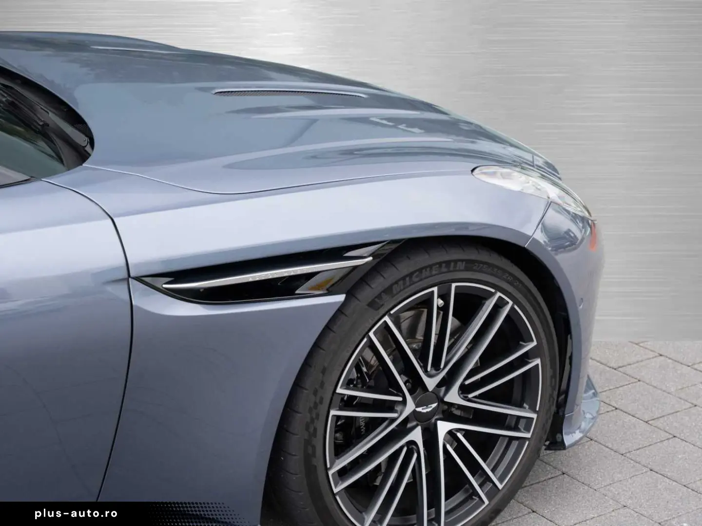 ASTON MARTIN DB12 V8 Coupe