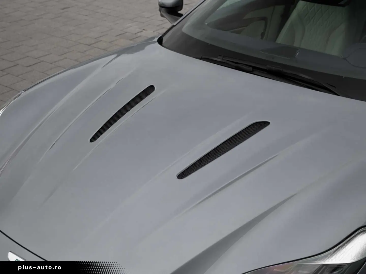 ASTON MARTIN DB12 V8 Coupe