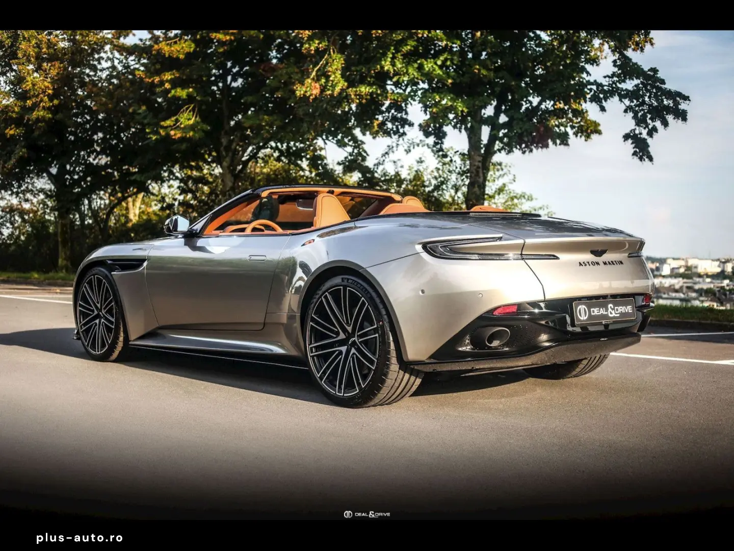 ASTON MARTIN DB12 VOLANTE SPIRIT SILVER PPF BLACK PA&hellip;