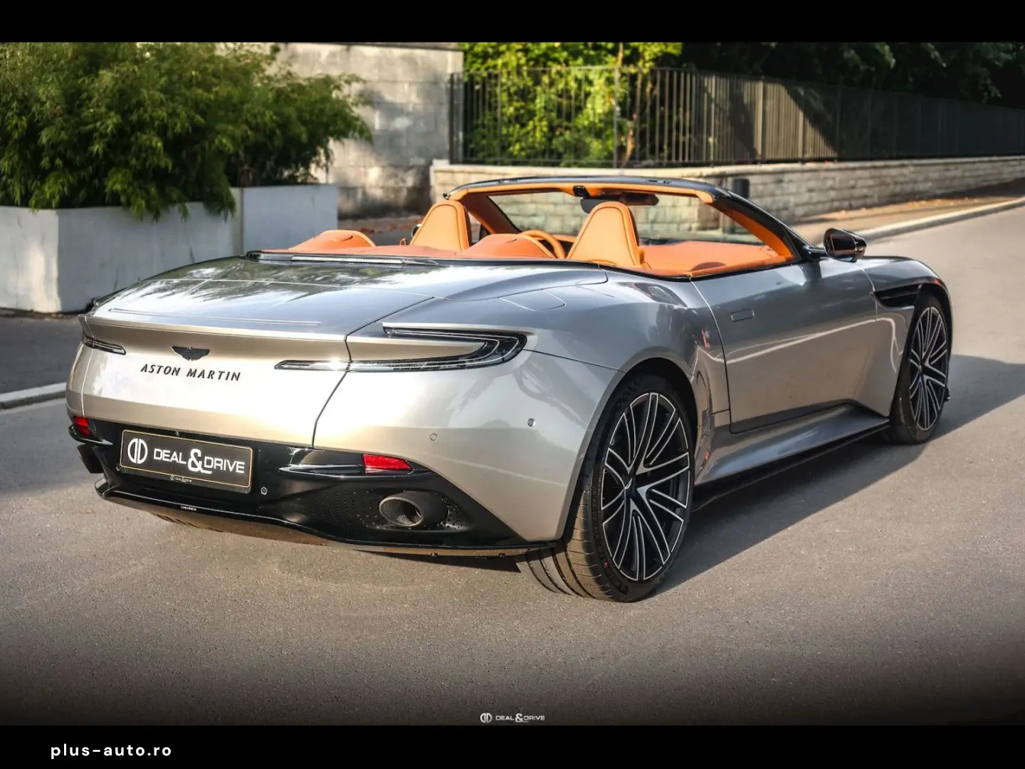 ASTON MARTIN DB12 VOLANTE SPIRIT SILVER PPF BLACK PA&hellip;