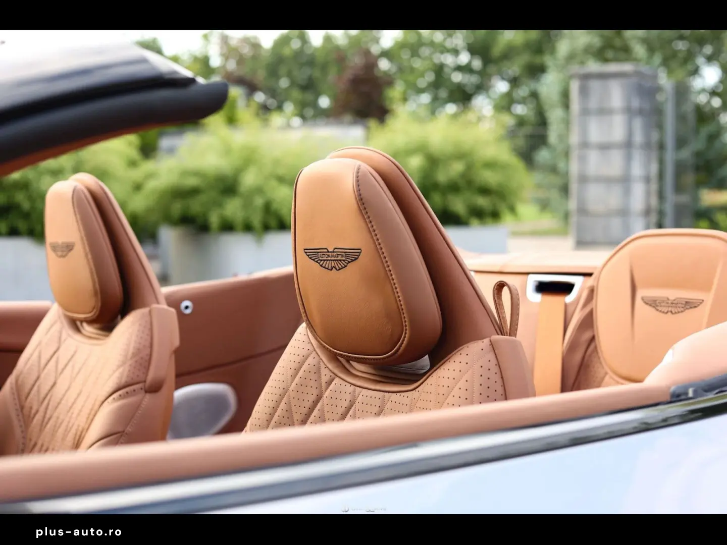 ASTON MARTIN DB12 VOLANTE SPIRIT SILVER PPF BLACK PA&hellip;