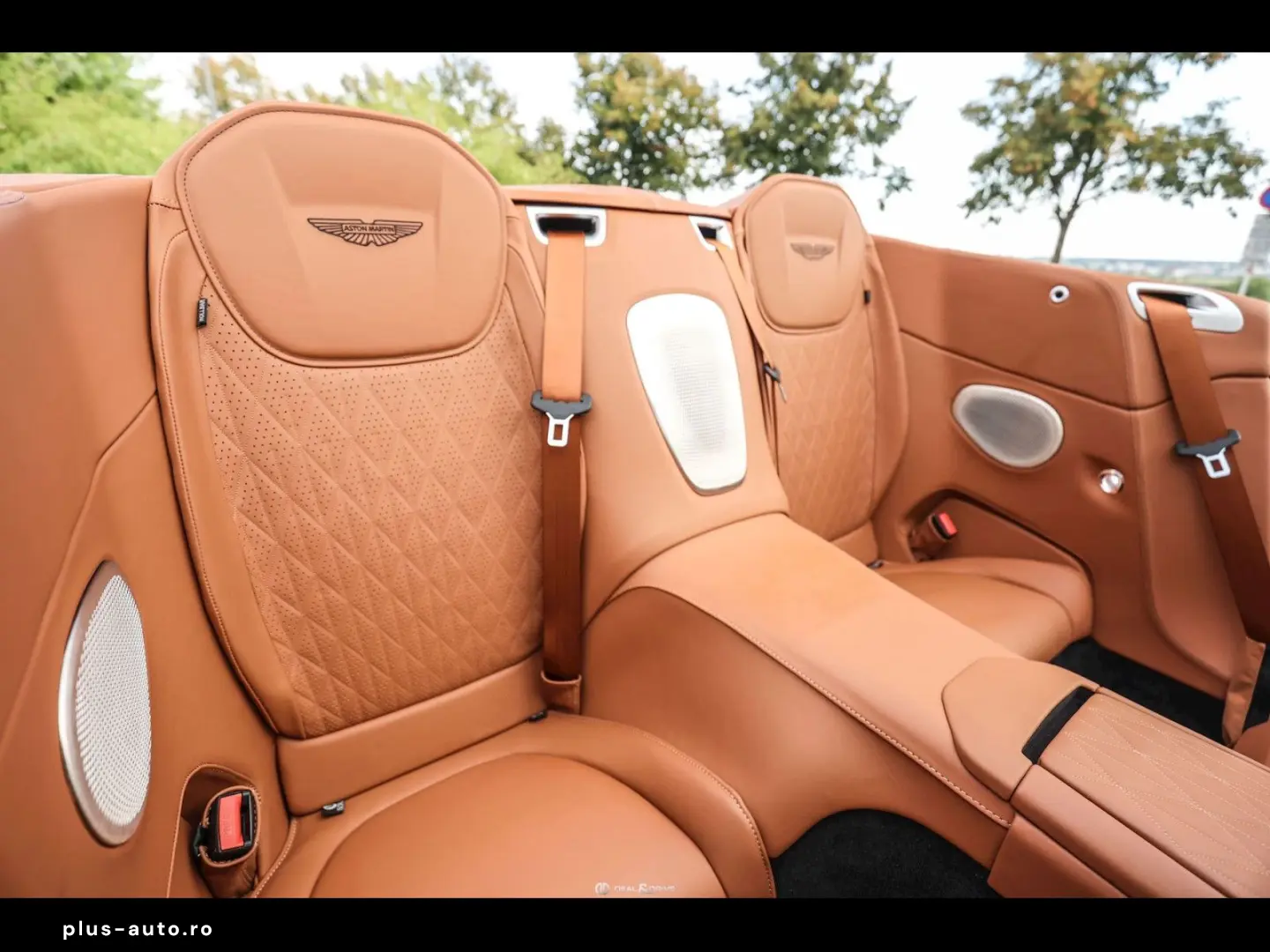 ASTON MARTIN DB12 VOLANTE SPIRIT SILVER PPF BLACK PA&hellip;