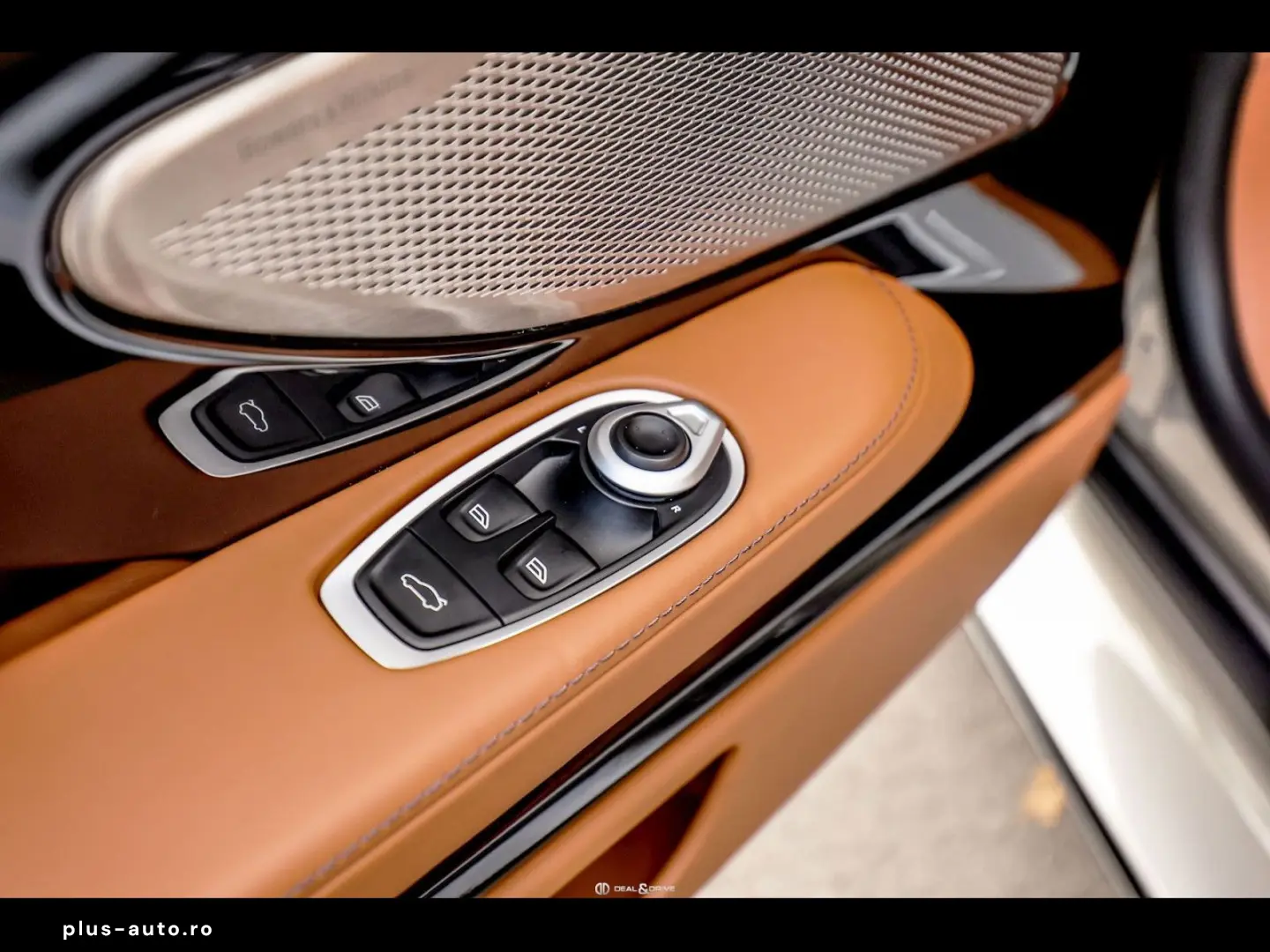 ASTON MARTIN DB12 VOLANTE SPIRIT SILVER PPF BLACK PA&hellip;