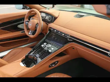 ASTON MARTIN DB12 VOLANTE SPIRIT SILVER PPF BLACK PA…