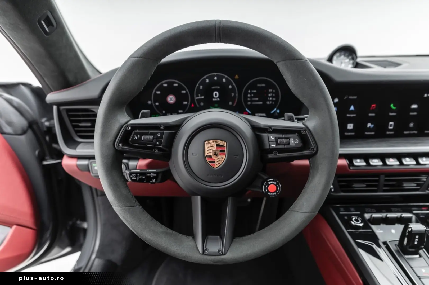 PORSCHE 992.2 Carrera 4 GTS THybr Burmester Aerokit Lift