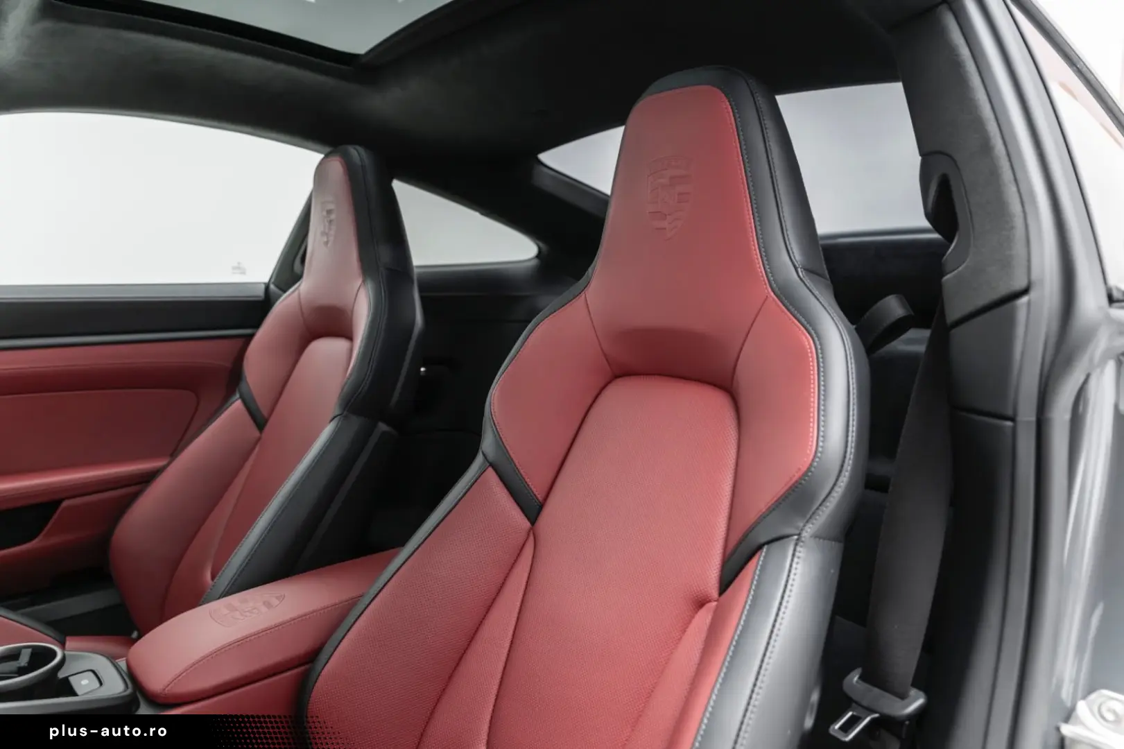 PORSCHE 992.2 Carrera 4 GTS THybr Burmester Aerokit Lift