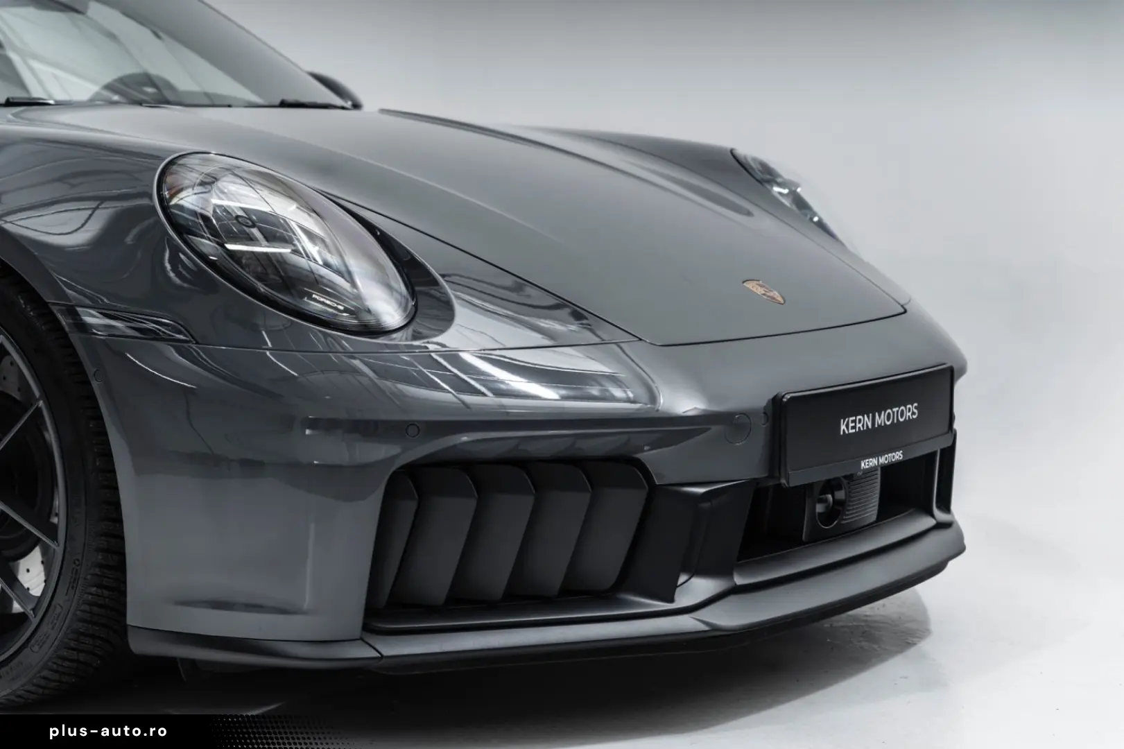 PORSCHE 992.2 Carrera 4 GTS THybr Burmester Aerokit Lift