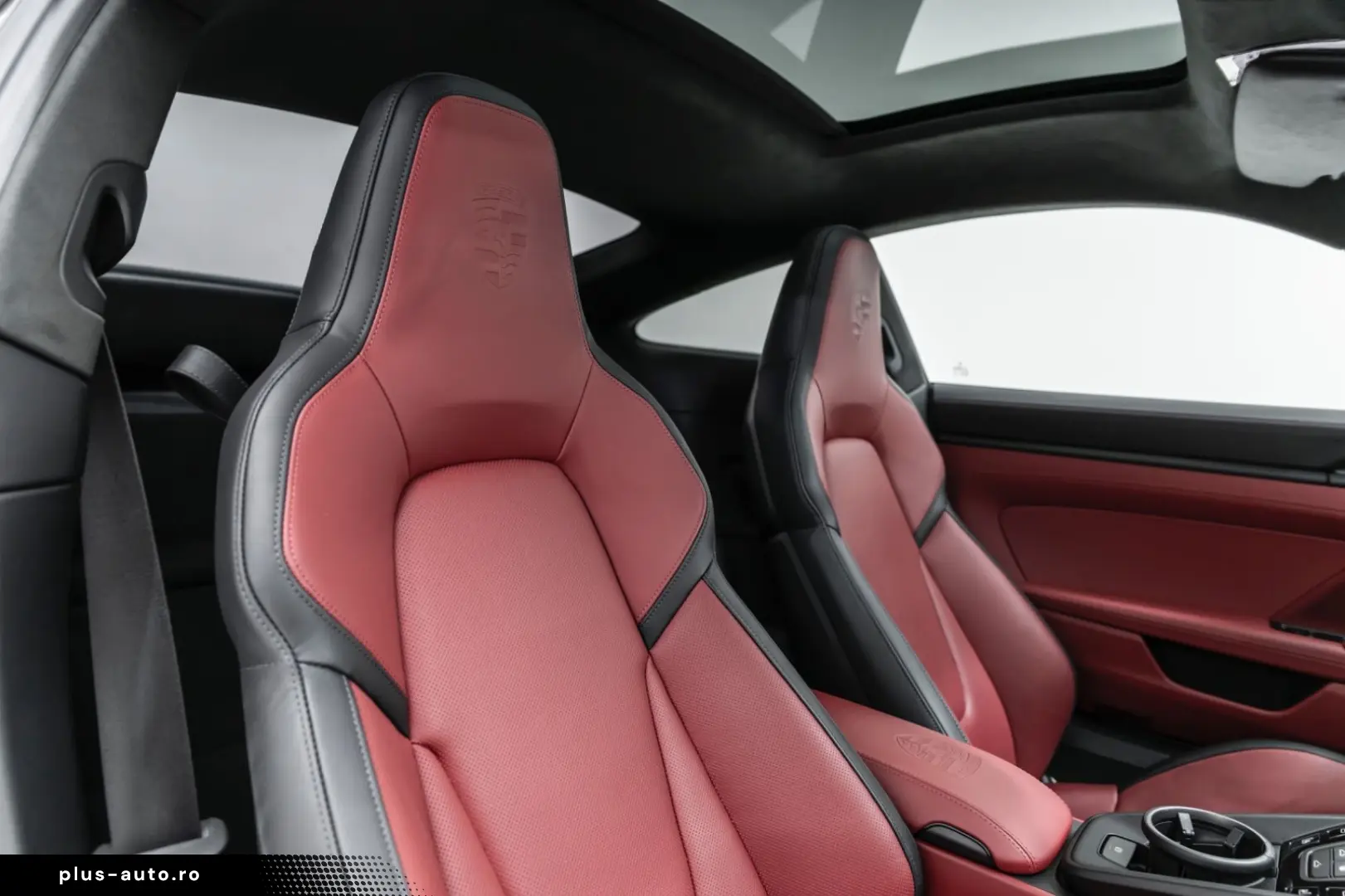 PORSCHE 992.2 Carrera 4 GTS THybr Burmester Aerokit Lift