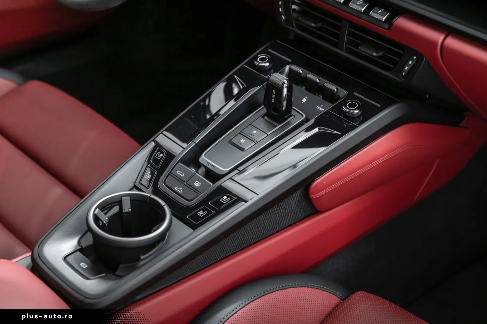PORSCHE 992.2 Carrera 4 GTS THybr Burmester Aerokit Lift