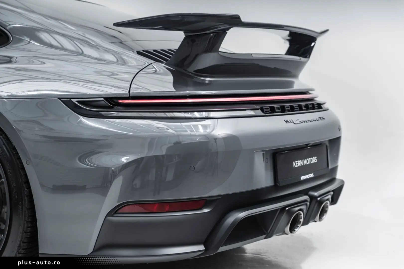 PORSCHE 992.2 Carrera 4 GTS THybr Burmester Aerokit Lift