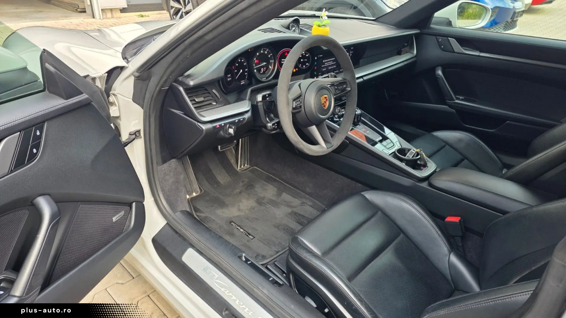 PORSCHE 911 2022 — imagine 9