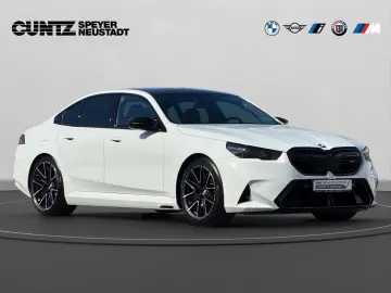 BMW M5 Limousine a