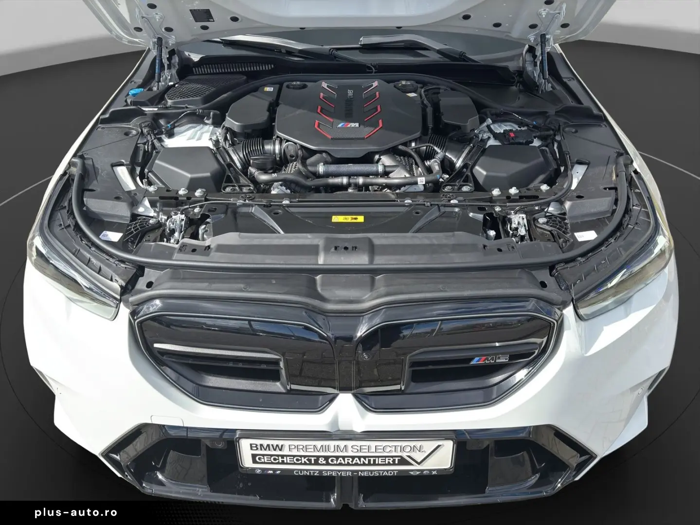 BMW M5 Limousine a