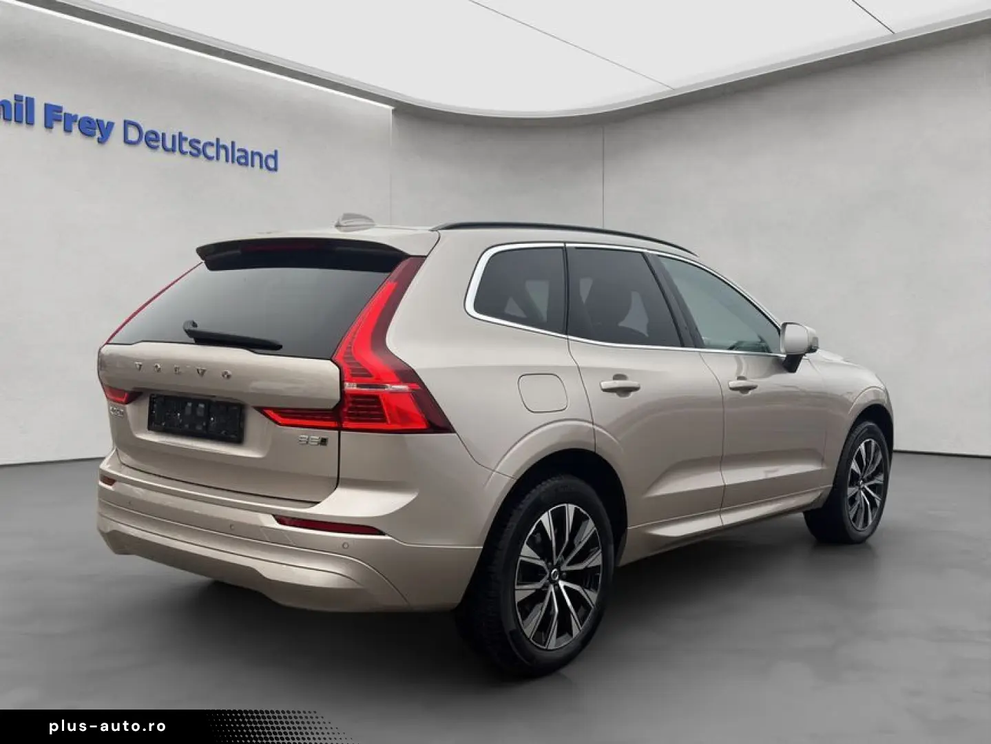 VOLVO XC60 B5 AWD Aut Leder Pilot BLIS H&K