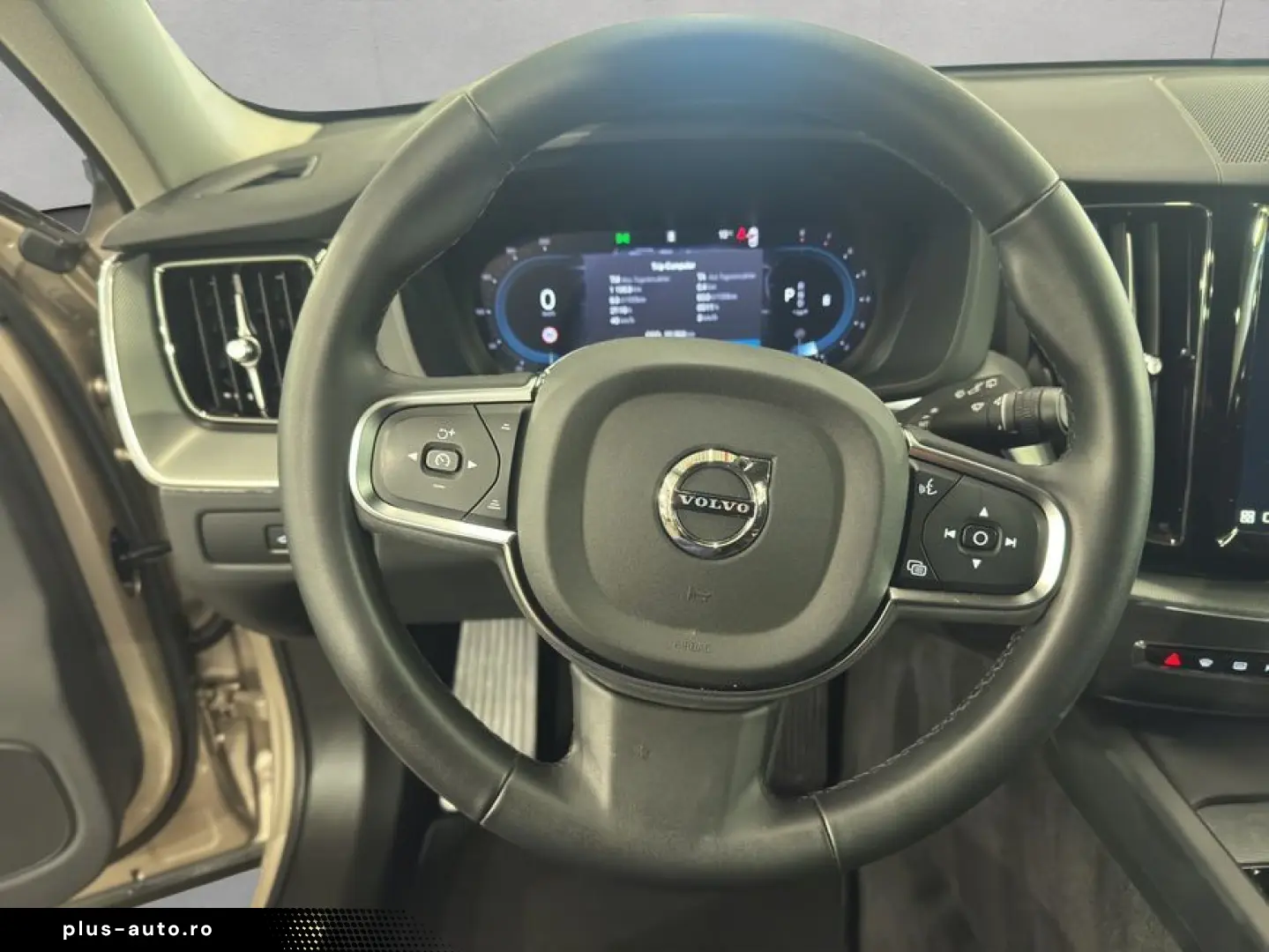 VOLVO XC60 B5 AWD Aut Leder Pilot BLIS H&K