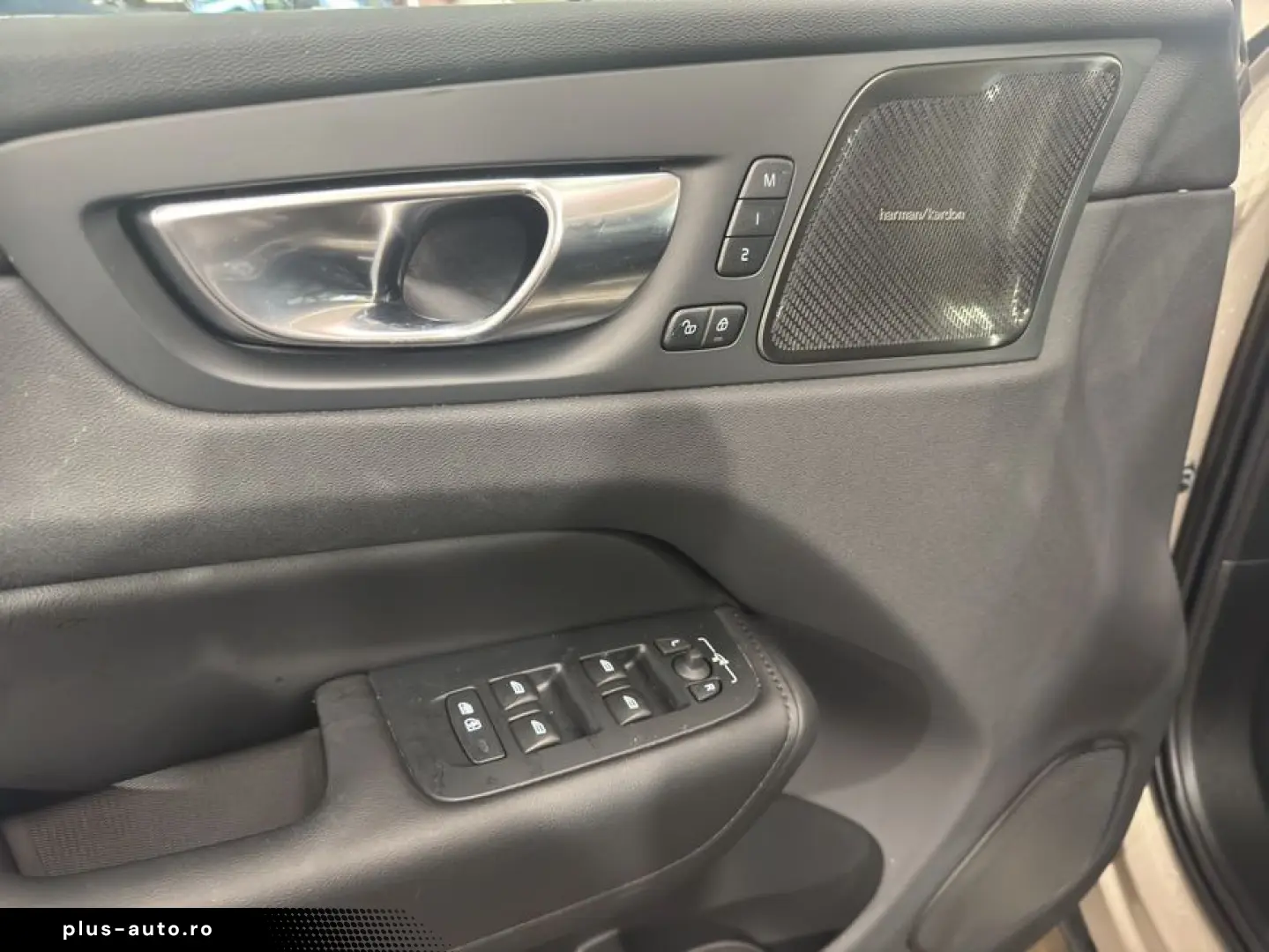 VOLVO XC60 B5 AWD Aut Leder Pilot BLIS H&K