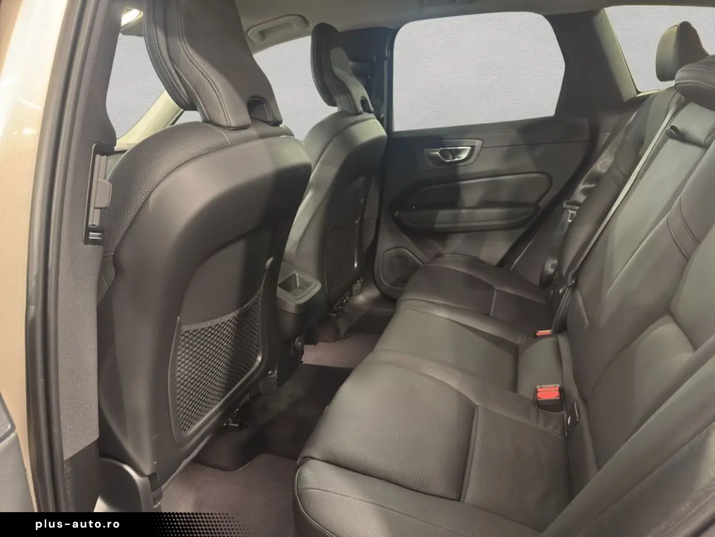 VOLVO XC60 B5 AWD Aut Leder Pilot BLIS H&K