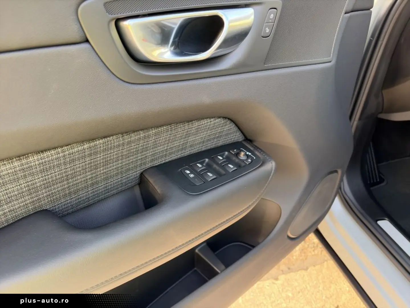 VOLVO XC60 B5 AWD Core Aut Google-Maps LED Kamera