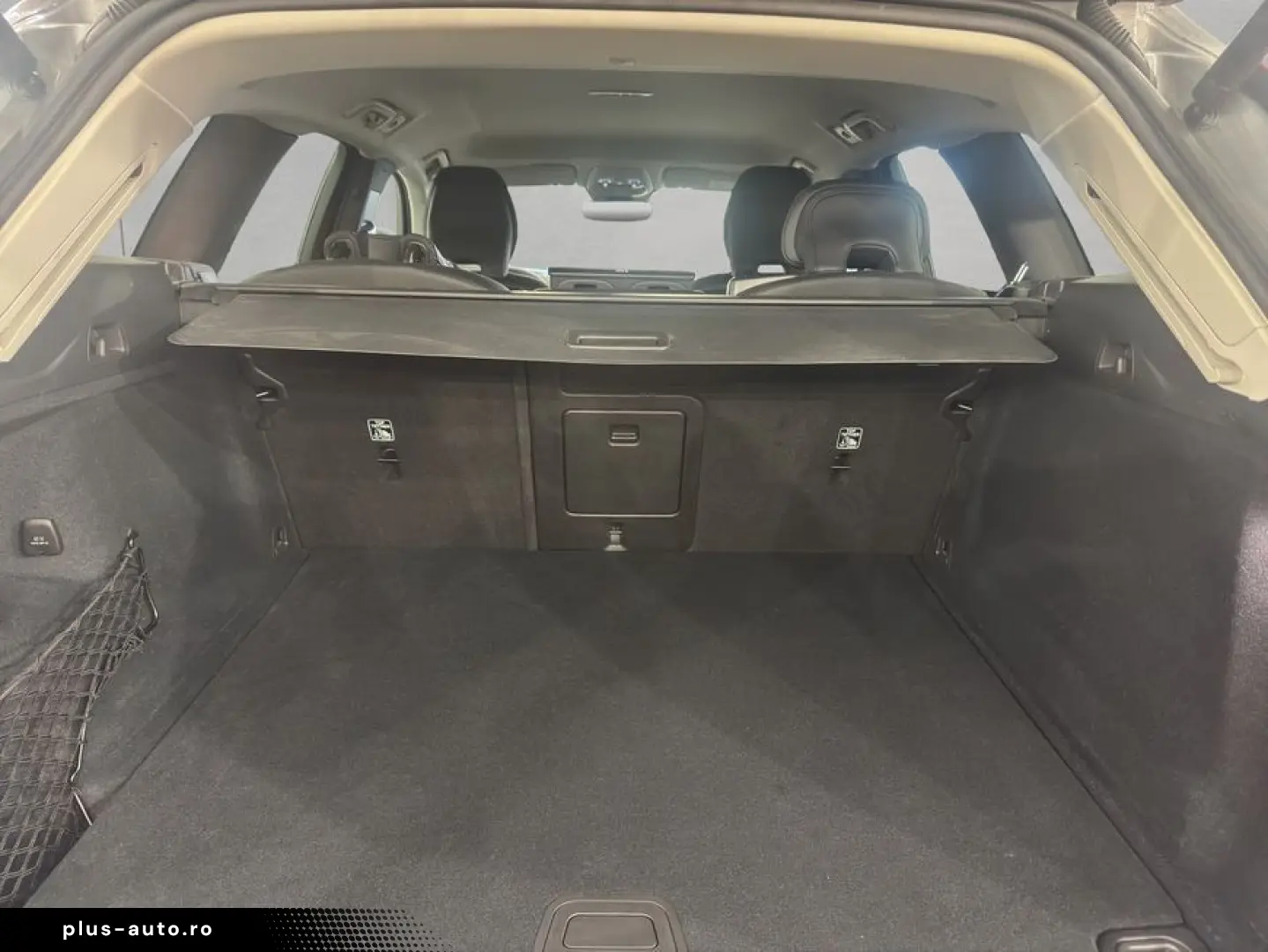 VOLVO XC60 B5 AWD Vollleder BLIS Pilot Licht- Winter-