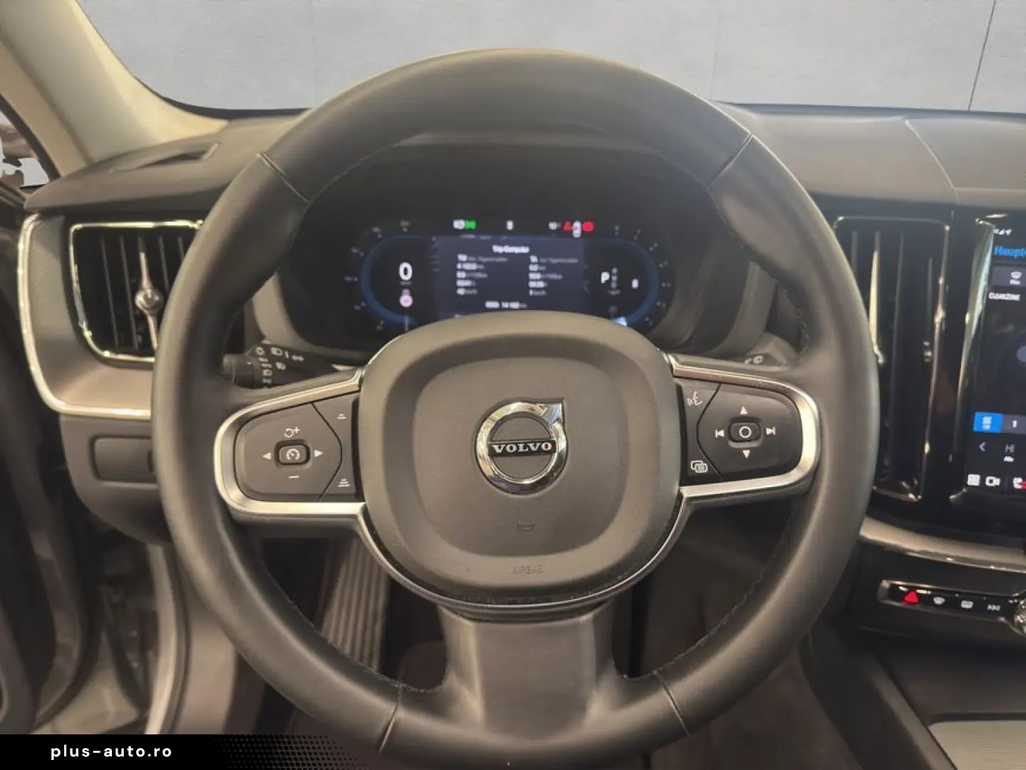 VOLVO XC60 B5 AWD Vollleder BLIS Pilot Licht- Winter-