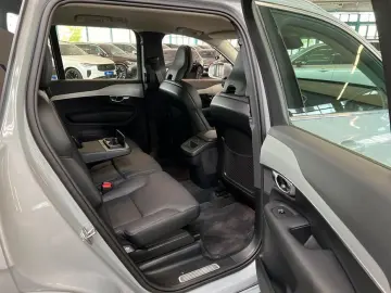 VOLVO XC90 B5 AWD Aut 7S Leder Maps LED Licht-Paket Pi