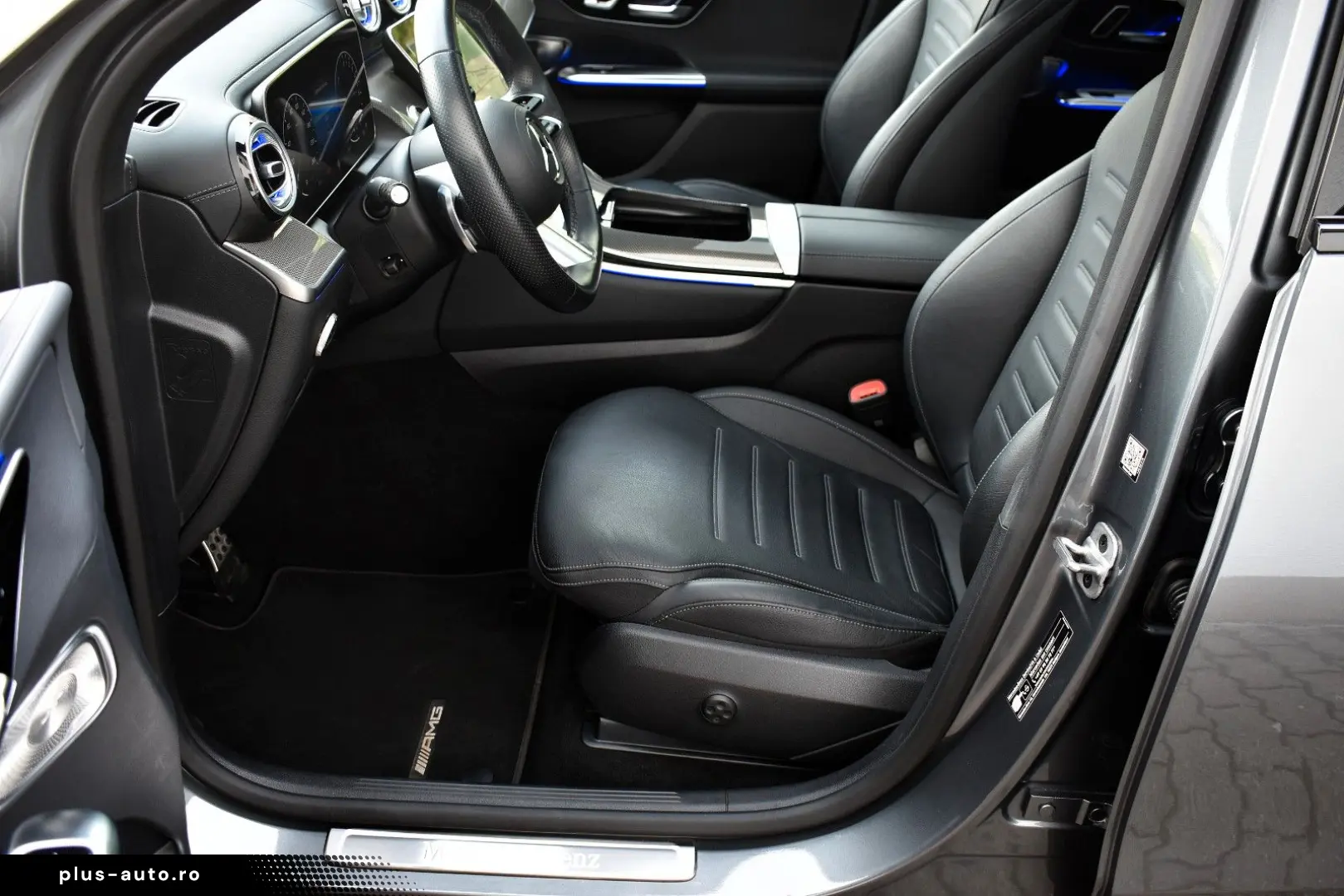MERCEDES-BENZ GLC 300 e 4M 2x AMG Premium Pano