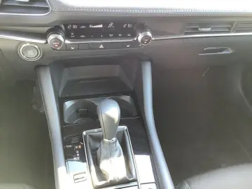 MAZDA 3 2.0 SKYACTIV-X Exclusive-Line Matrix-LED Bose